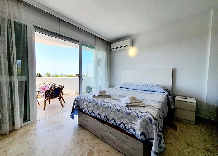 Estudio Coronado 324 דירה