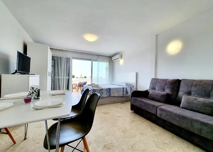 דירה Estudio Coronado 324 מארבלה